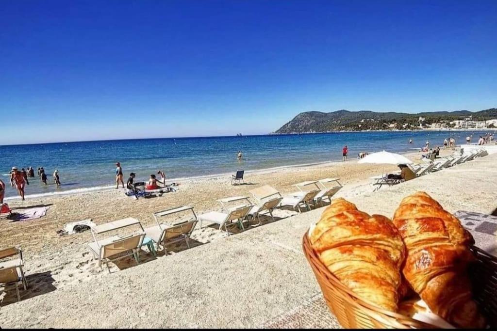T2 Avec Clim Et Terrasse Vue Mer, Les Sablettes La Seyne-sur-Mer Extérieur photo
